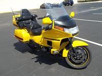 Custom Yellow GL1500 Goldwing